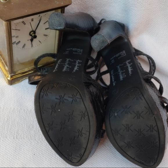 Kim Kardashian shoes - Picture 2 of 4